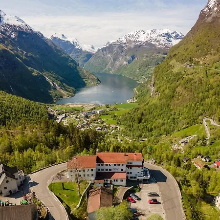 Utsikten - By Classic Norway מלון 3*